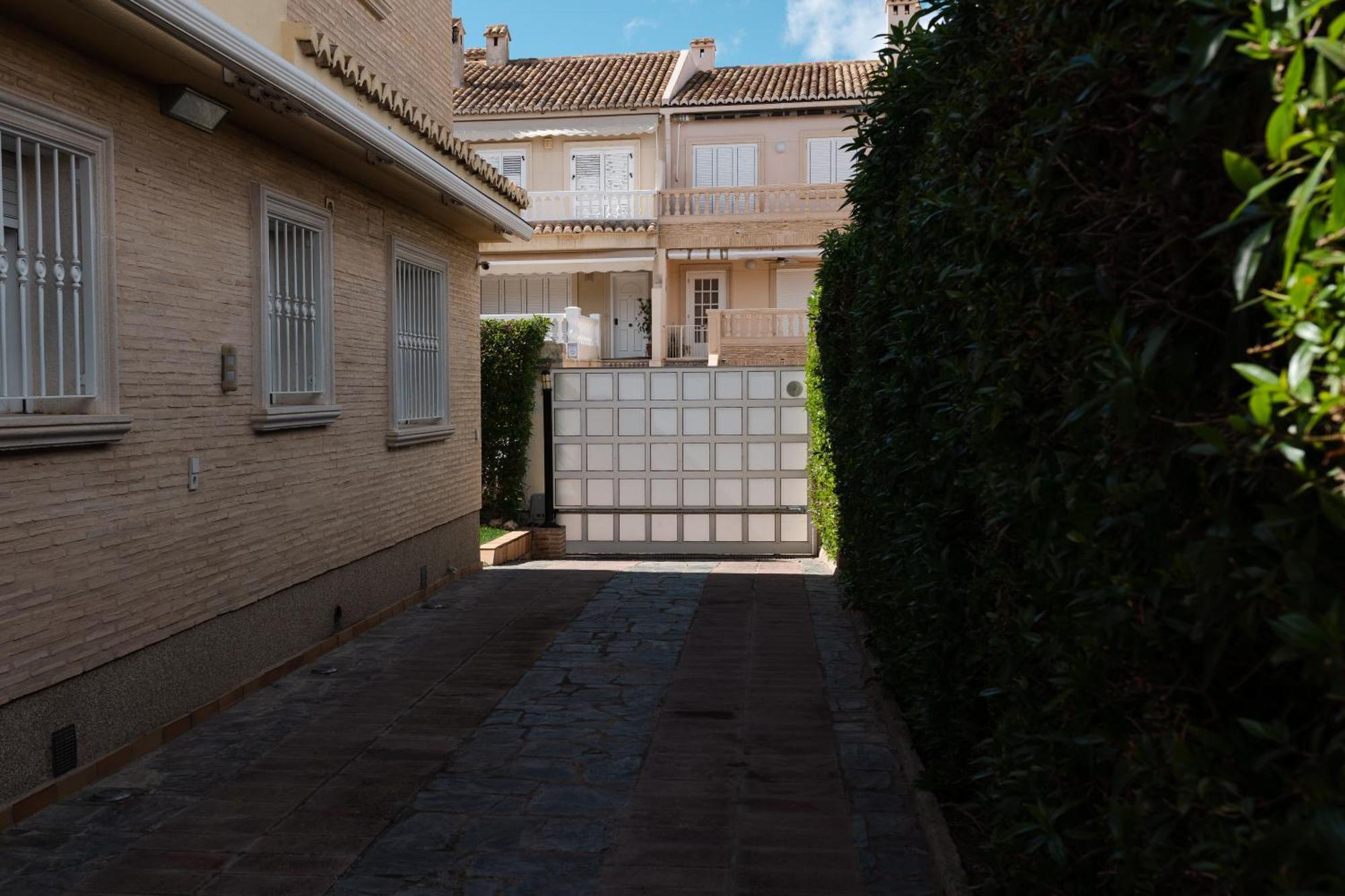 Experience Valencia Luxury Chalet Puig Val Con Piscina Luaran gambar